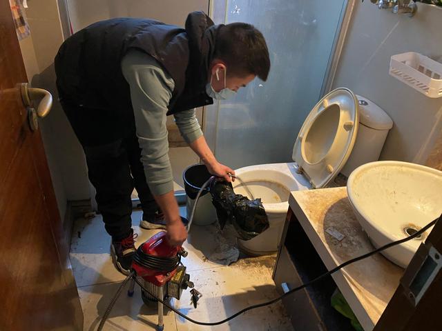 衡阳马桶疏通-疏通下水道